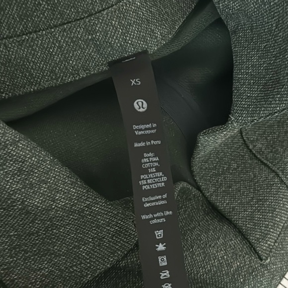 Lululemon Relaxed Fit Polo NEW - Picture 9 of 9